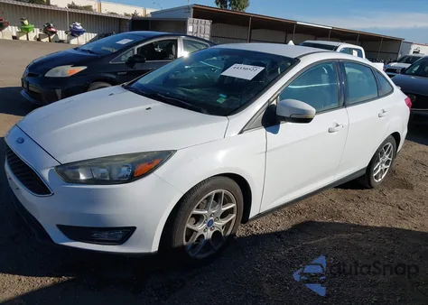 2015 Ford Focus Se z USA, uszkodzony, nr VIN 1FADP3F21FL314051